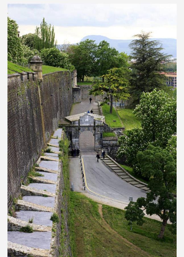 Jarautaresort Pamplona Bagian luar foto
